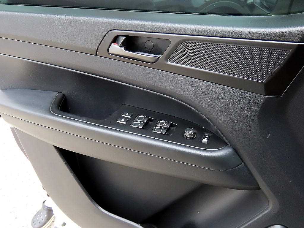 KGM Rexton — photo 11