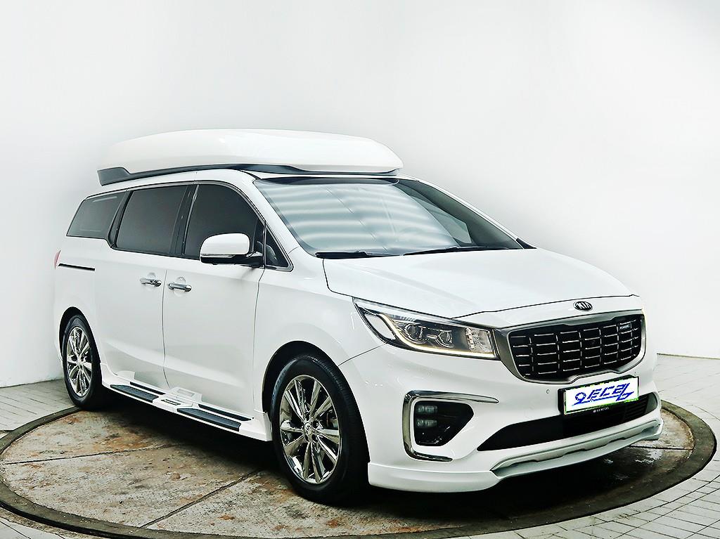 Kia Carnival — photo 02