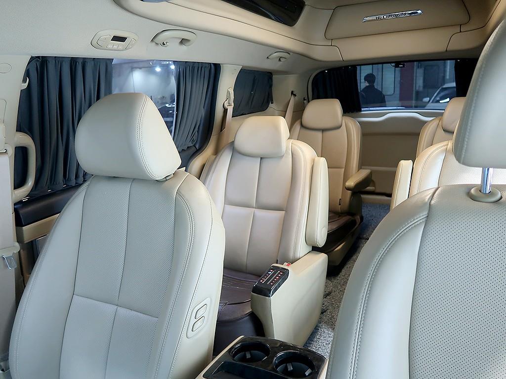 Kia Carnival — photo 13
