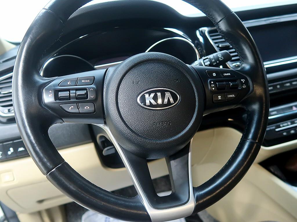 Kia Carnival — photo 14
