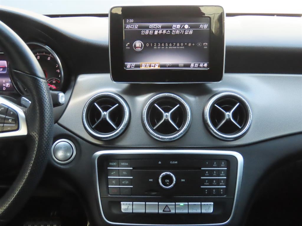 Mercedes-Benz CLA-Class — photo 09