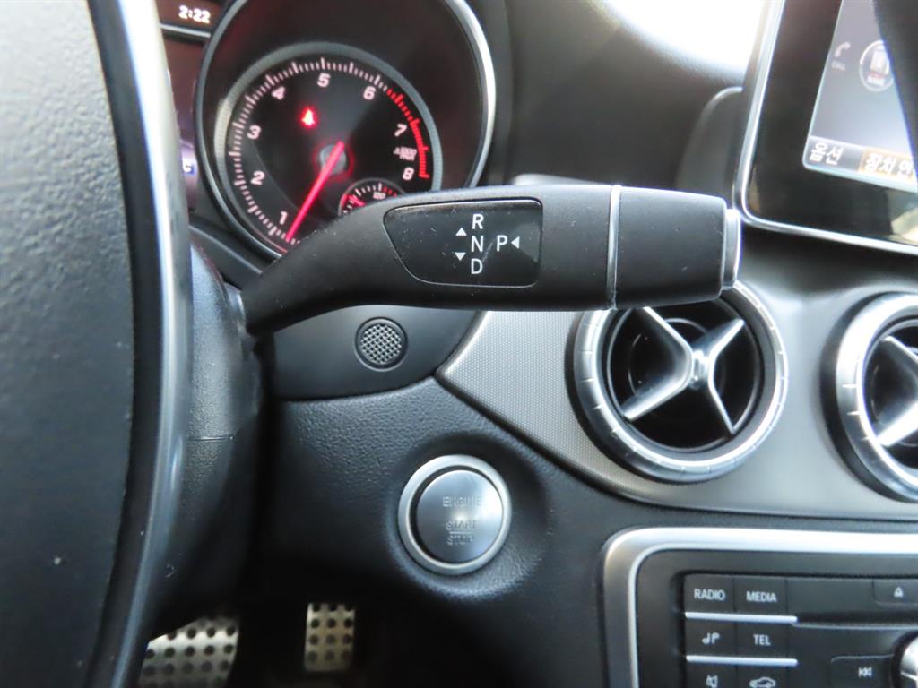 Mercedes-Benz CLA-Class — photo 15