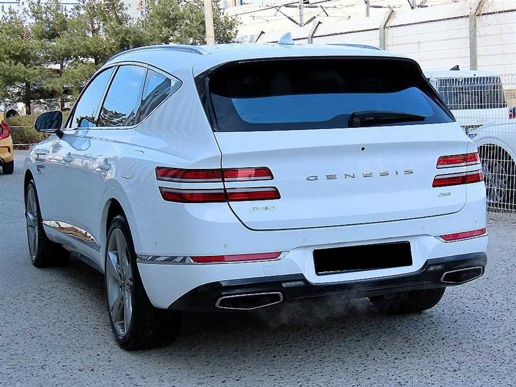 Genesis GV80 — photo 02