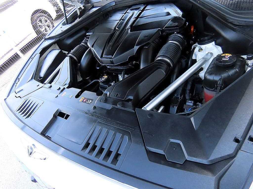 Genesis GV80 — photo 04