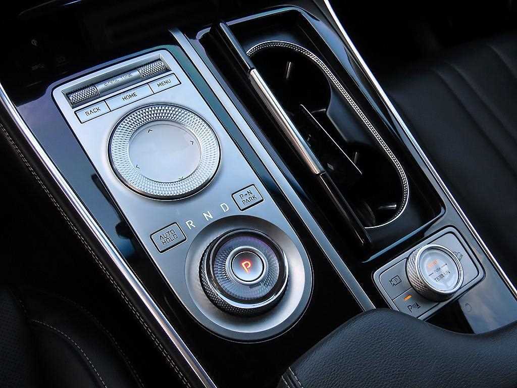 Genesis GV80 — photo 12