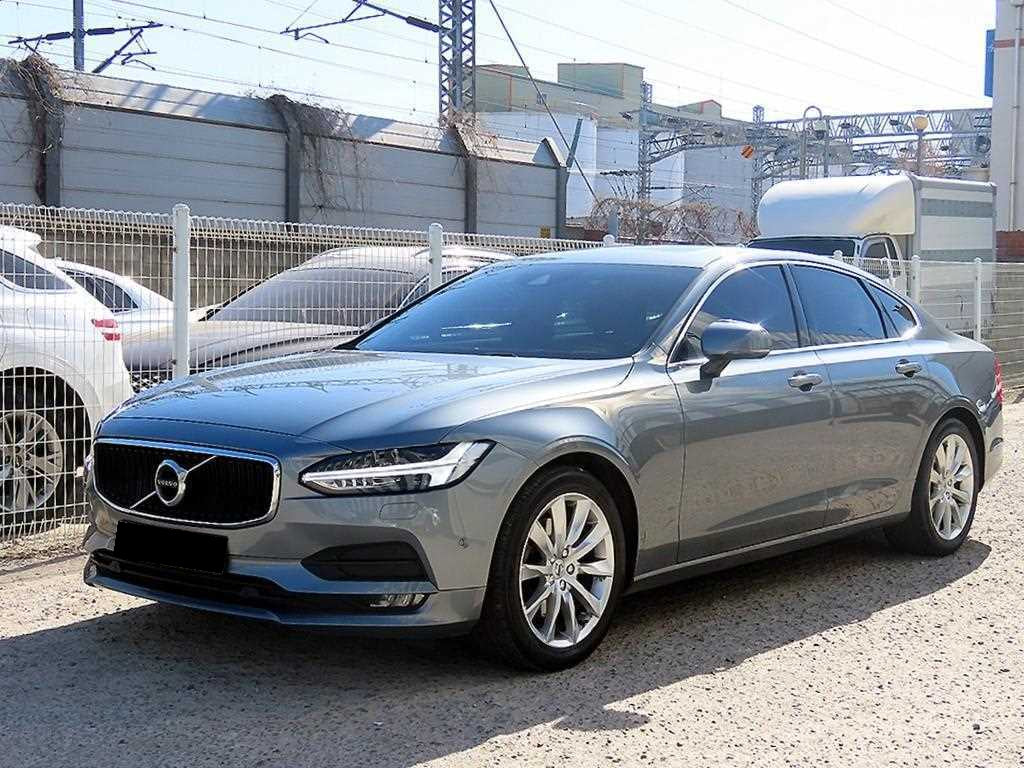 Volvo S90 — photo 02