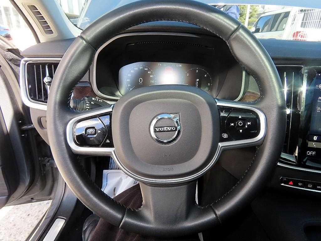 Volvo S90 — photo 07