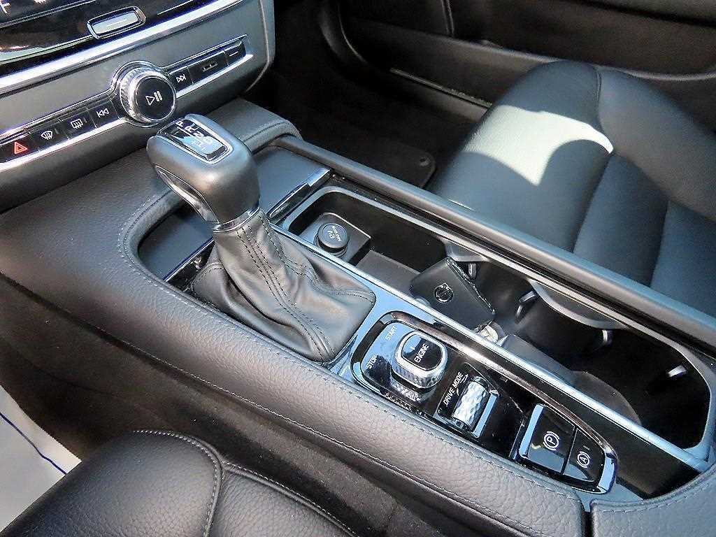 Volvo S90 — photo 10