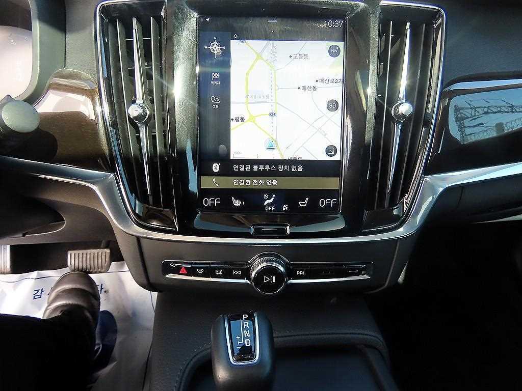 Volvo S90 — photo 12