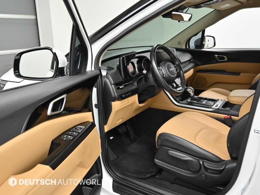 Kia Carnival — photo 12