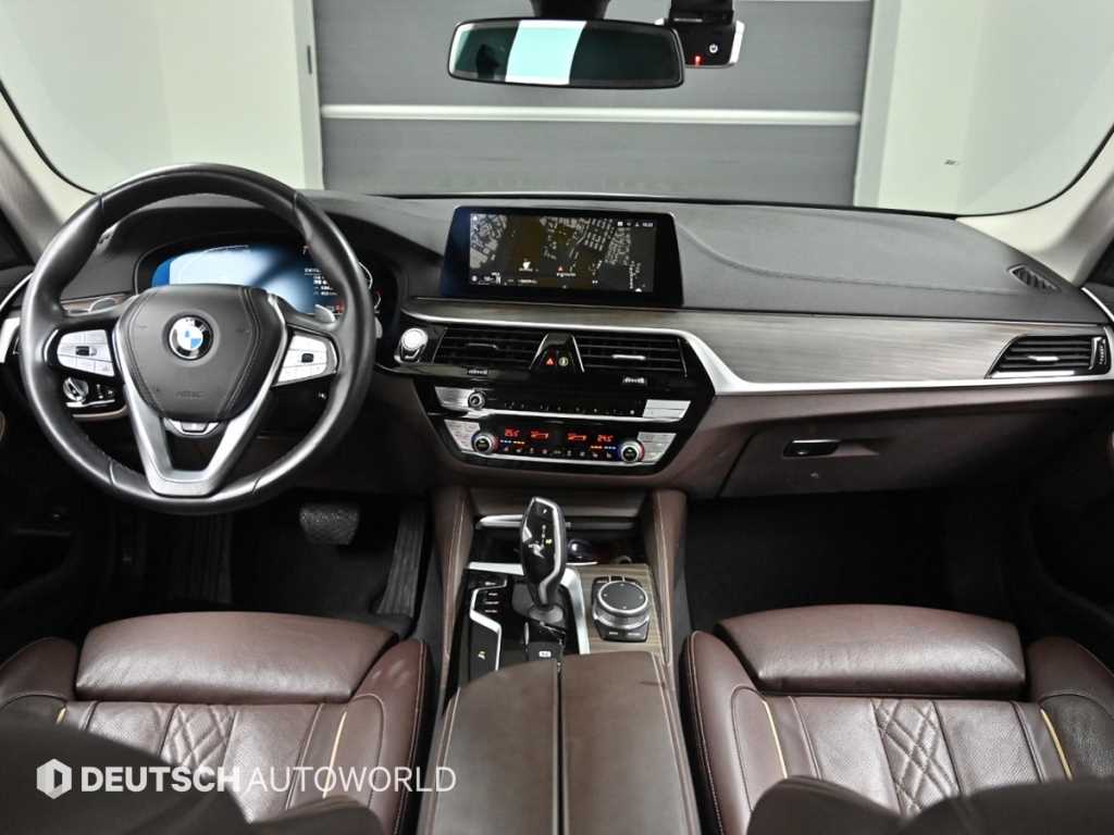 BMW 5-Series — photo 07