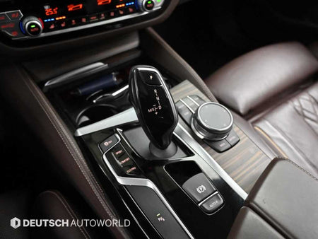 BMW 5-Series — photo 09