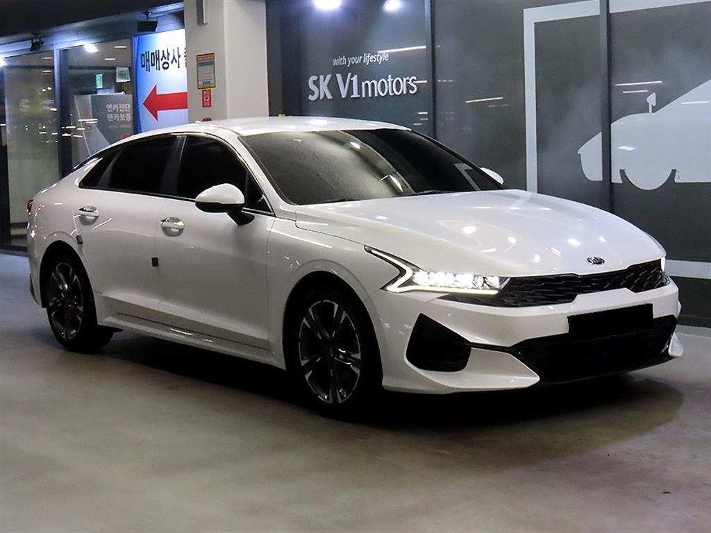 Kia K5 — photo 01