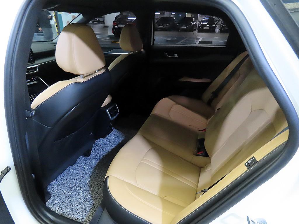Kia K5 — photo 07