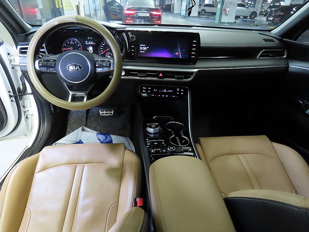 Kia K5 — photo 10