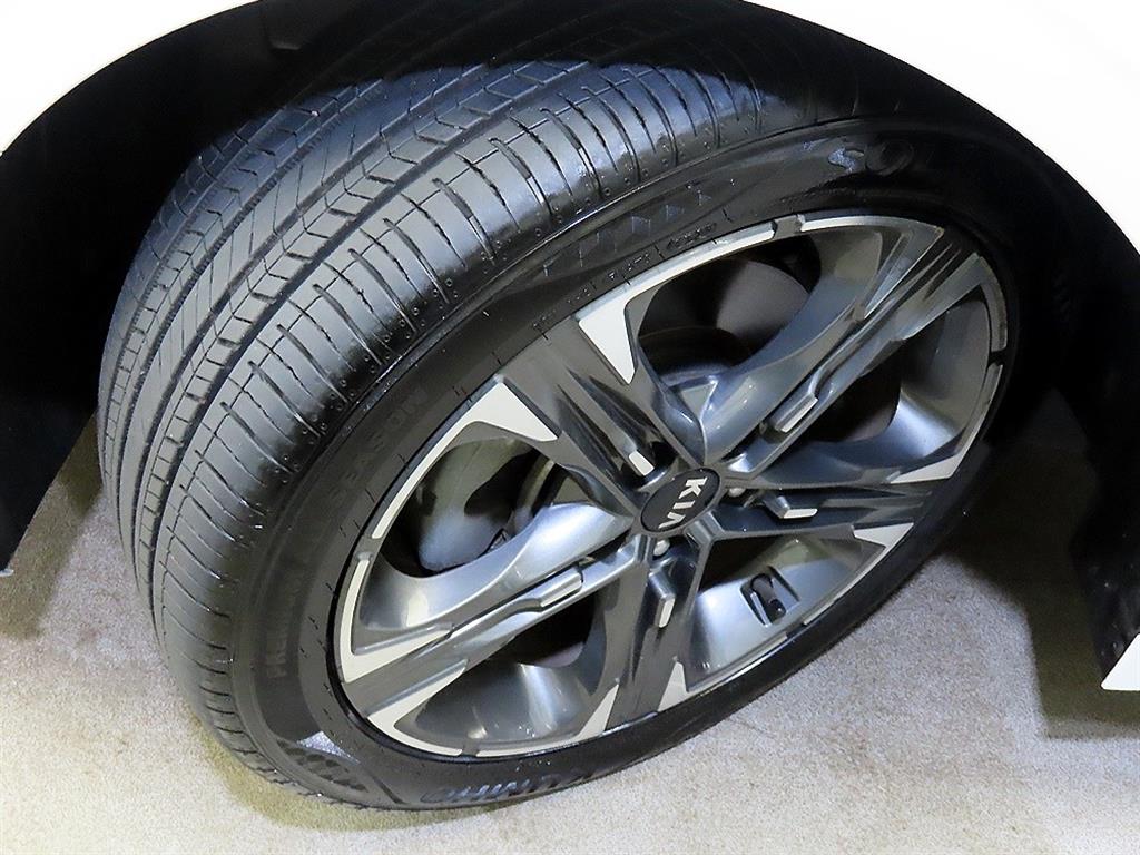 Kia K5 — photo 20