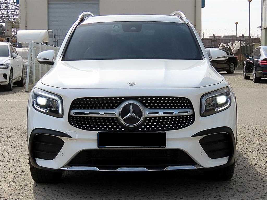 Mercedes-Benz GLB-Class — photo 01