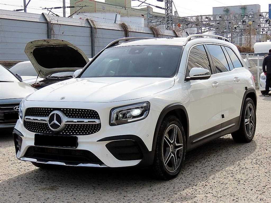 Mercedes-Benz GLB-Class — photo 02