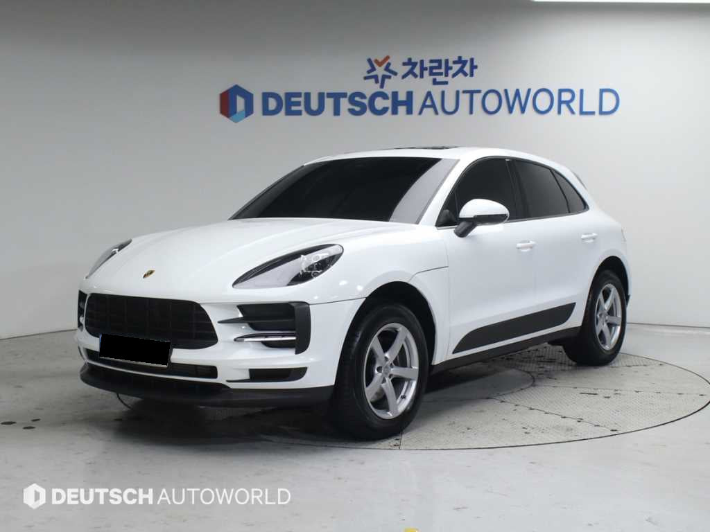 Porsche Macan — photo 01