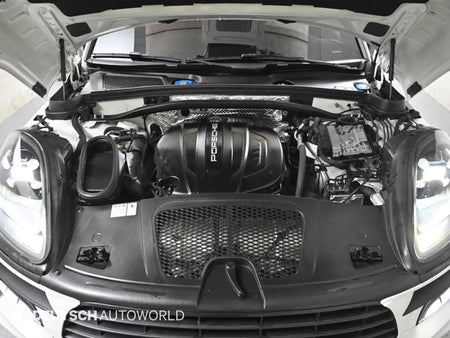 Porsche Macan — photo 06