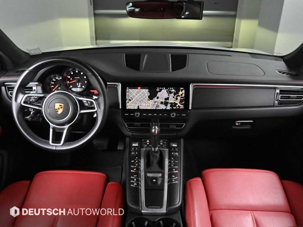 Porsche Macan — photo 07