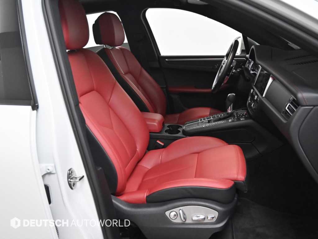 Porsche Macan — photo 10