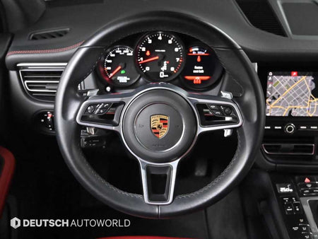 Porsche Macan — photo 13