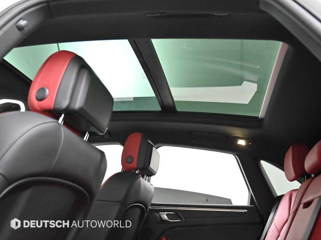 Porsche Macan — photo 19