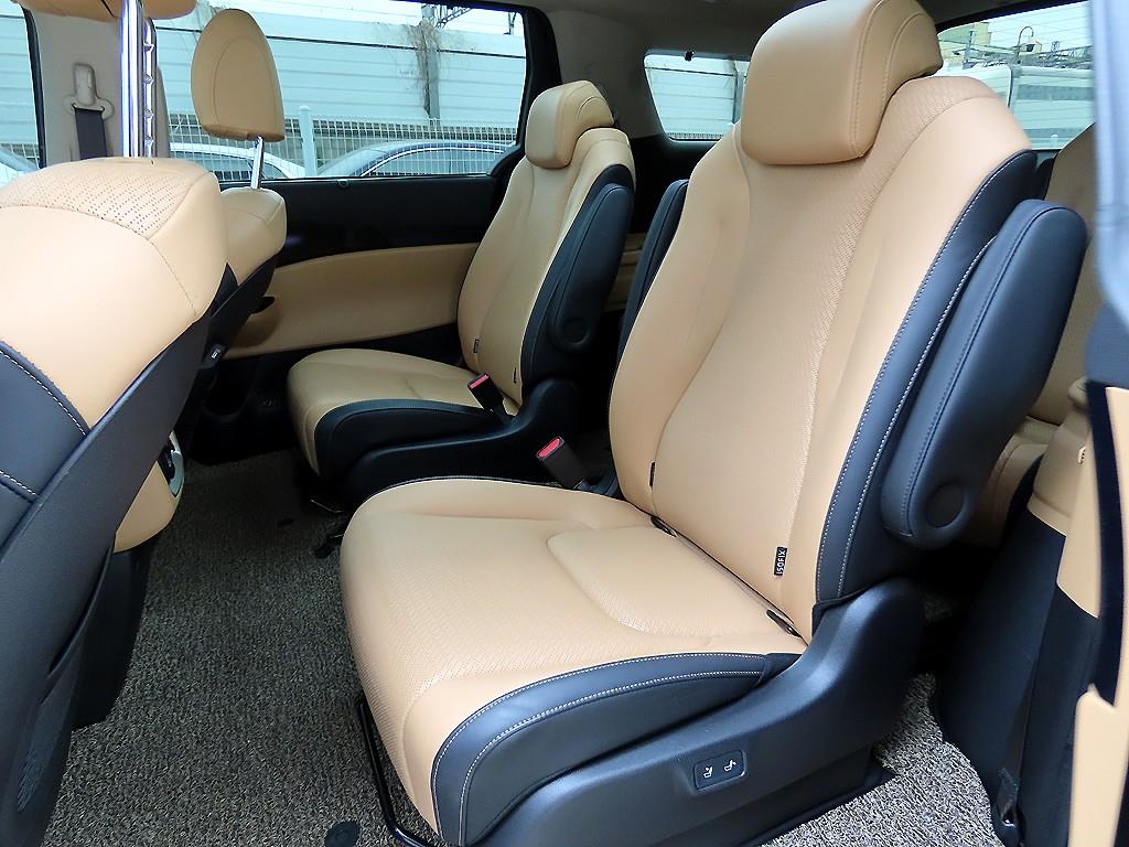 Kia Carnival — photo 06