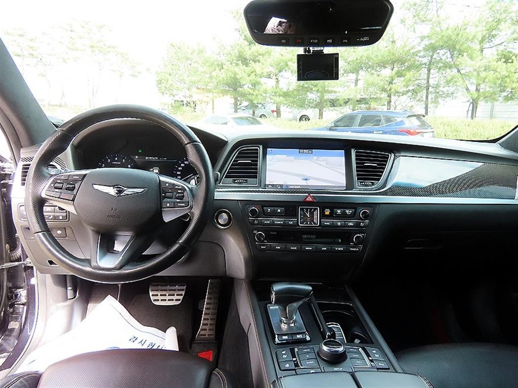 Genesis G80 — photo 07