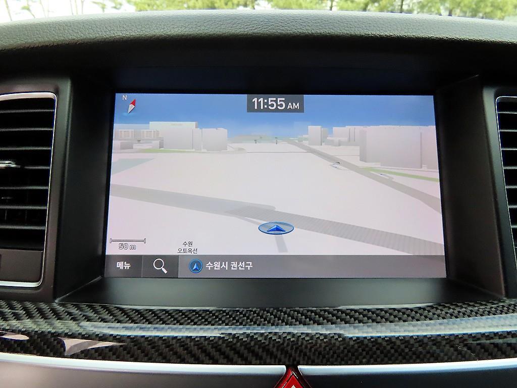 Genesis G80 — photo 13