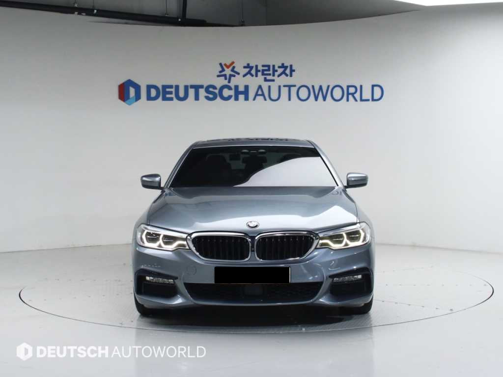 BMW 5-Series — photo 03