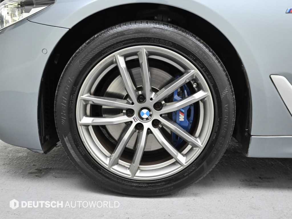 BMW 5-Series — photo 05