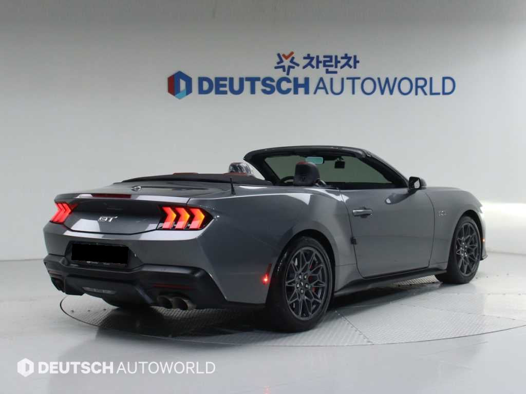Ford Mustang — photo 02