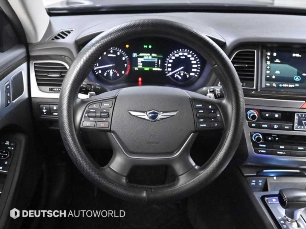 Genesis G80 — photo 05