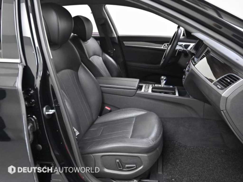 Genesis G80 — photo 10