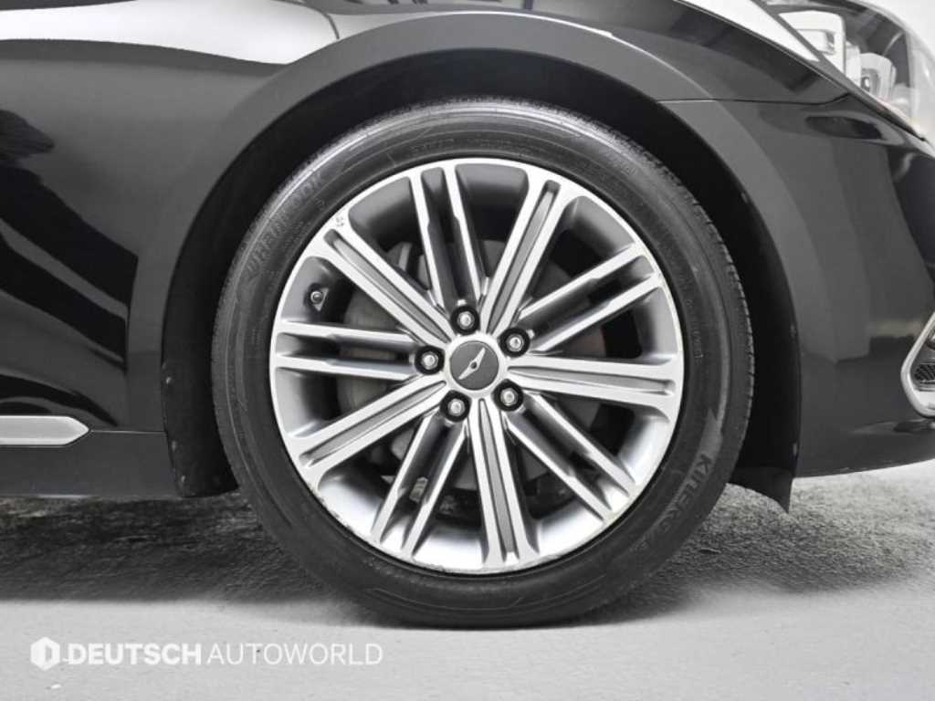 Genesis G80 — photo 20
