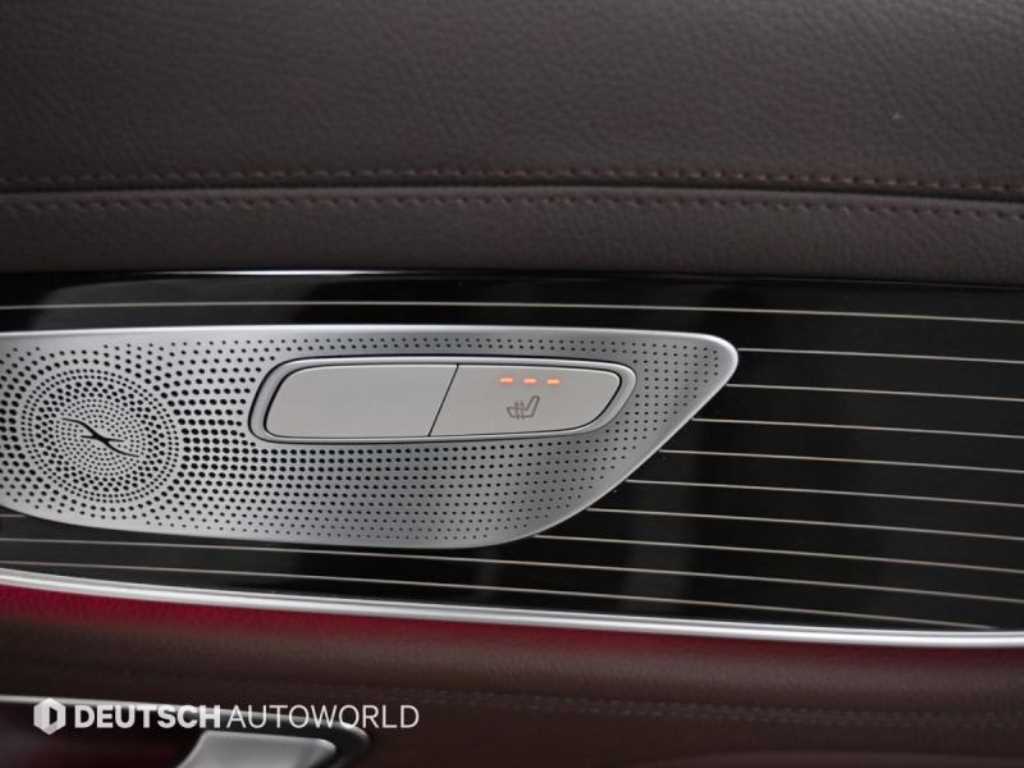 Mercedes-Benz CLS-Class — photo 15
