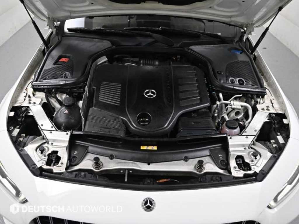 Mercedes-Benz CLS-Class — photo 19