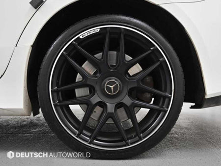 Mercedes-Benz CLS-Class — photo 20