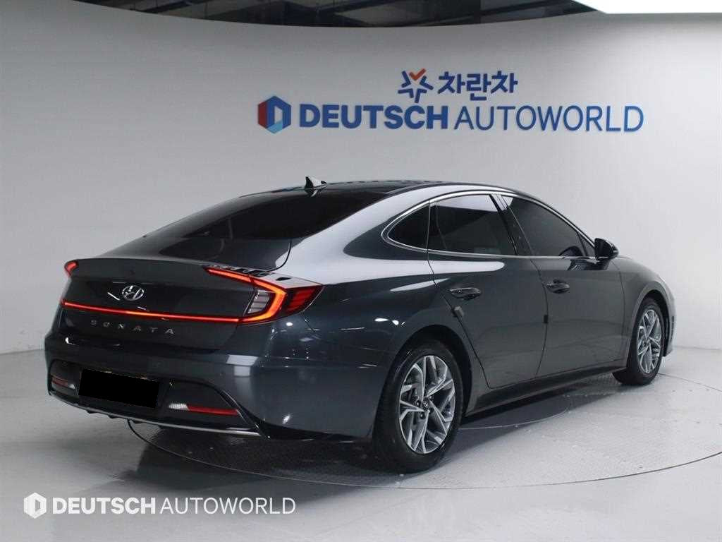Hyundai Sonata — photo 02