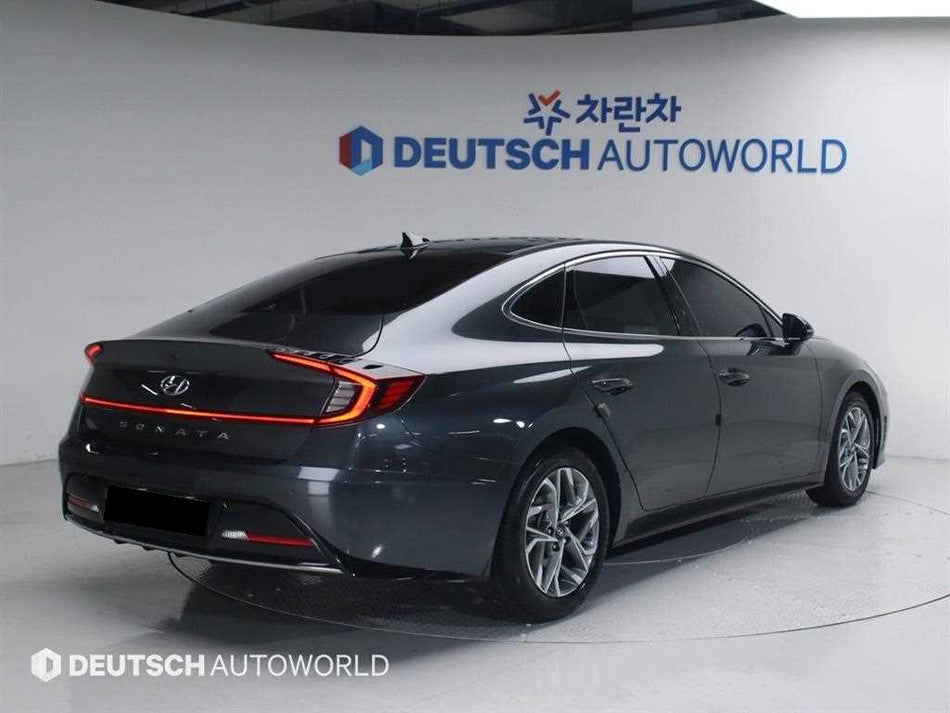 Hyundai Sonata — photo 02