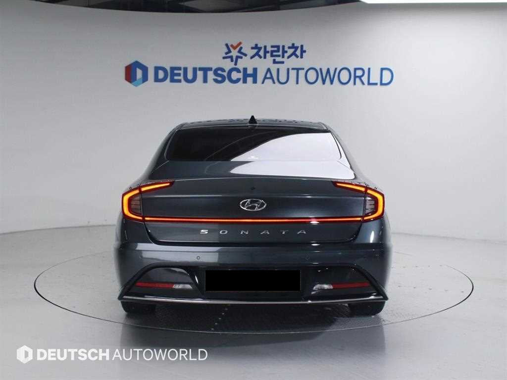 Hyundai Sonata — photo 04