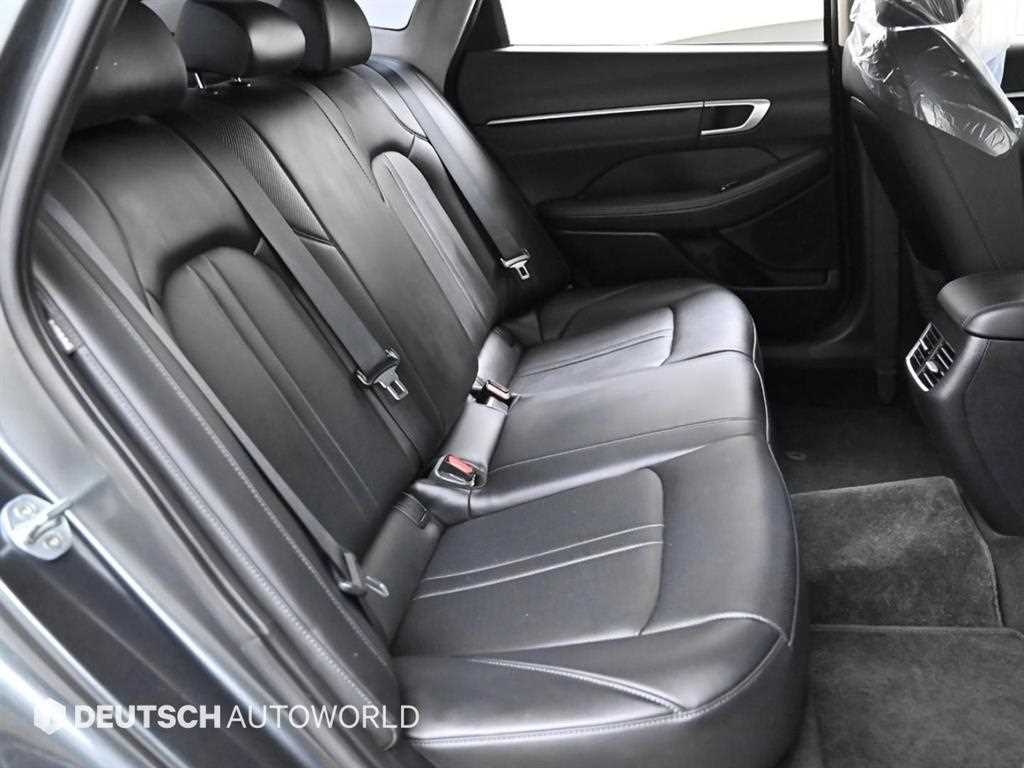 Hyundai Sonata — photo 12
