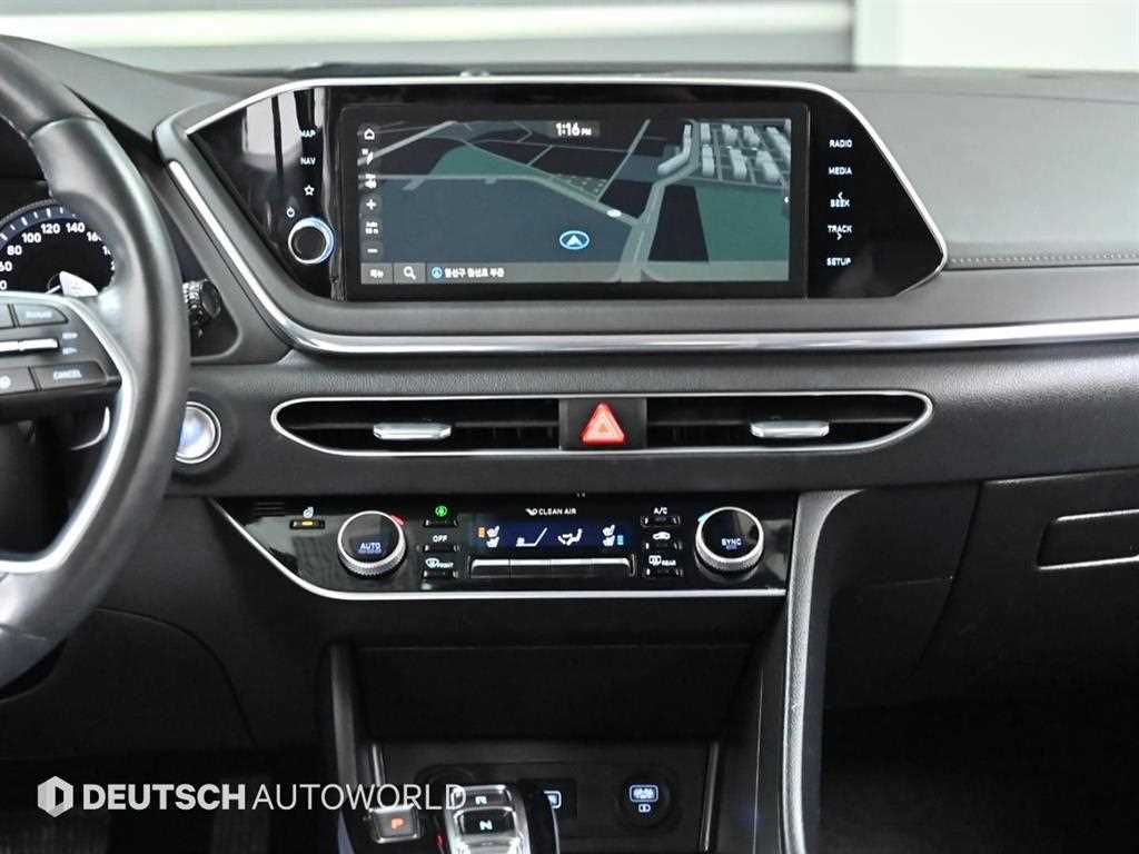 Hyundai Sonata — photo 14