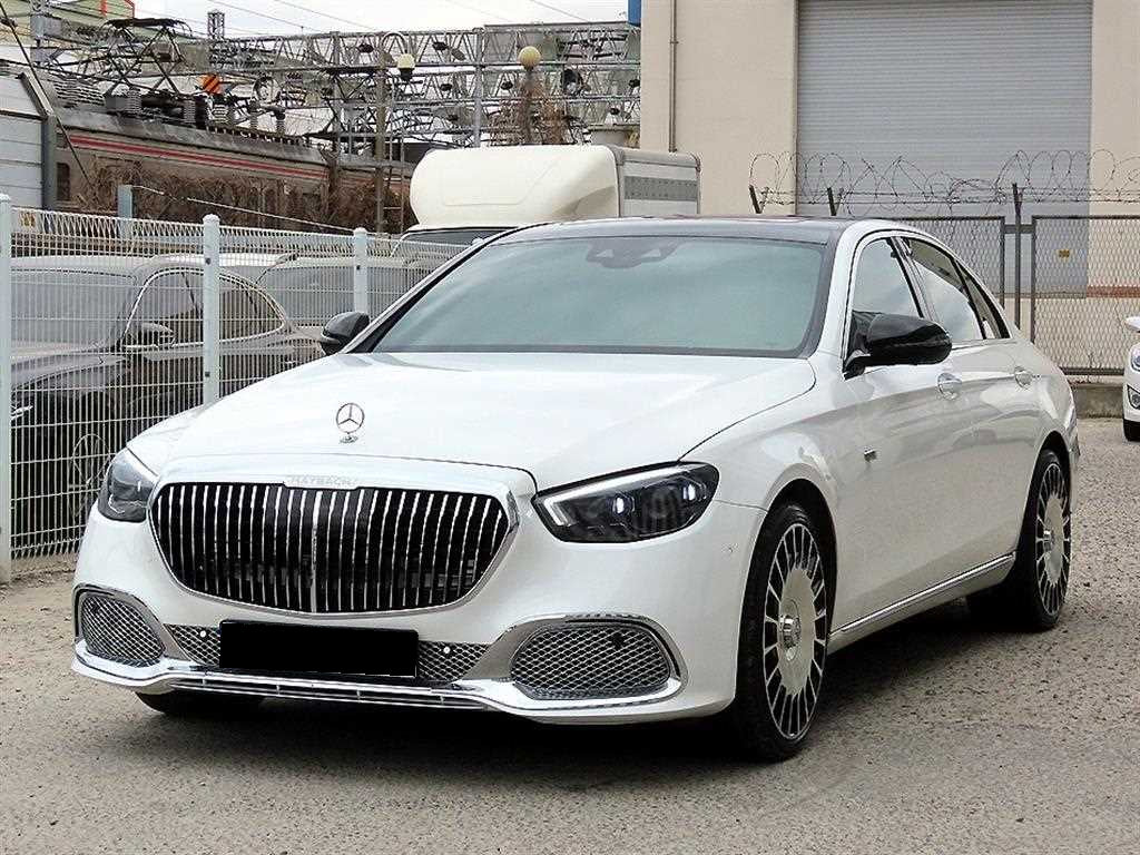 Mercedes-Benz E-Class — photo 02