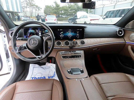 Mercedes-Benz E-Class — photo 07