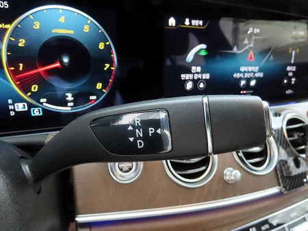 Mercedes-Benz E-Class — photo 11