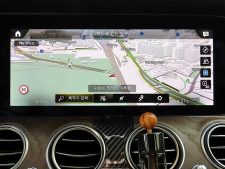 Mercedes-Benz E-Class — photo 14