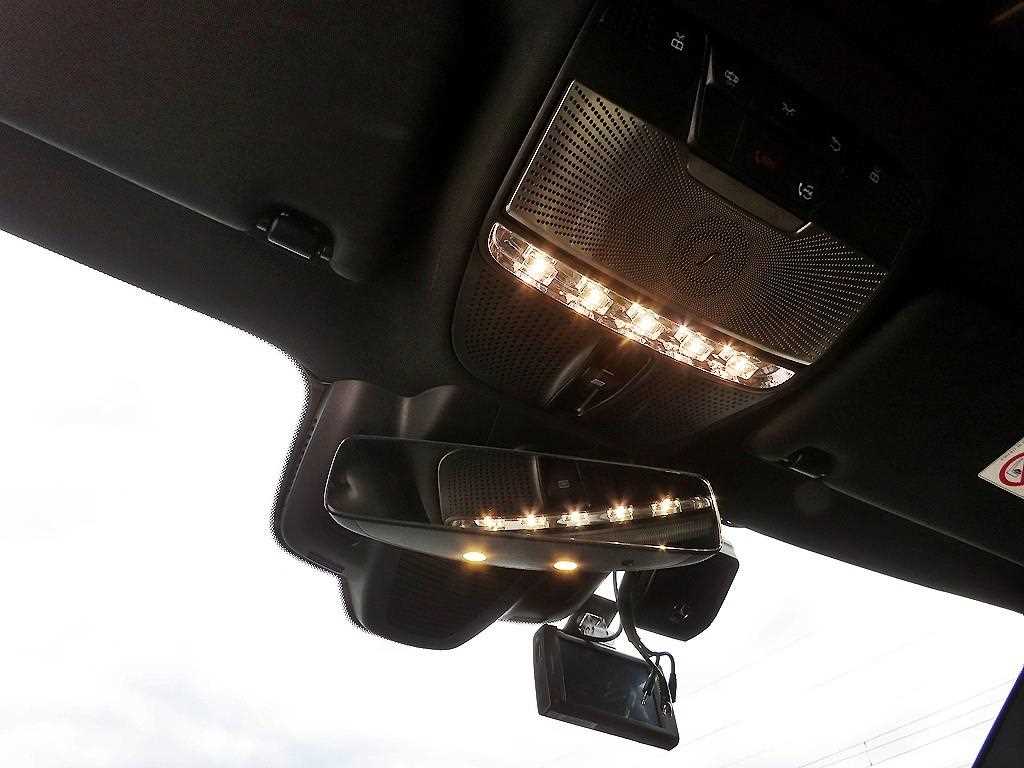 Mercedes-Benz E-Class — photo 15